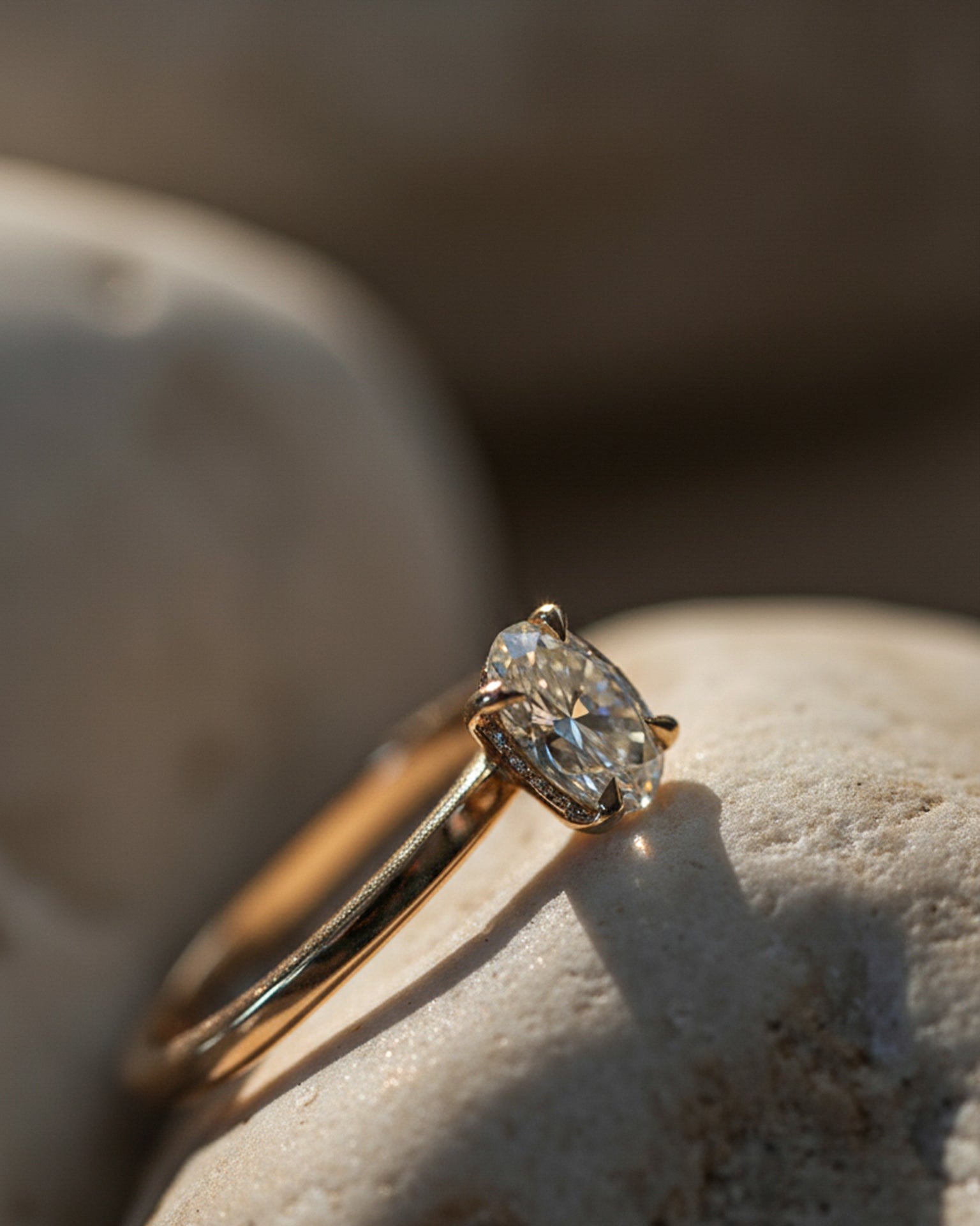 Caleums First Lab-Grown Oval Diamond Ring in 18K Gold