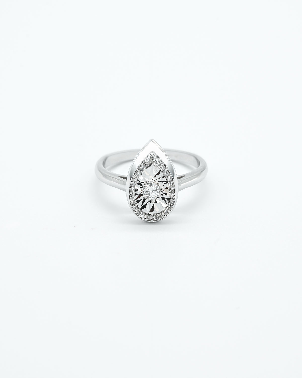 Pear Shaped White Gold Diamond Ring