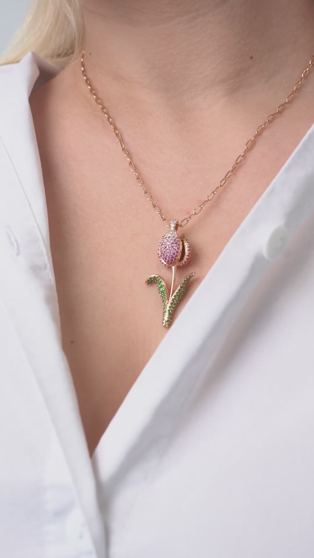 The Blossom of the Stars Pendant, view 4